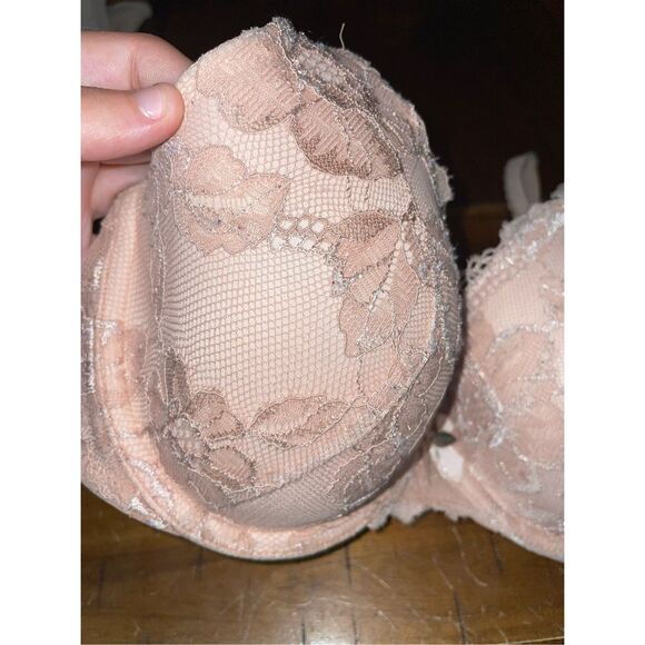 Victoria’s Secret Body By Victoria Lined Perfect Coverage Lace Bra Size 34C - Picture 3 of 9